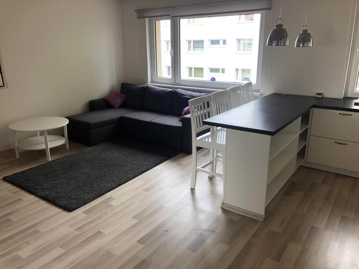 Modern Cozy 2 Bedroom Apartment Near City Center Parnu Exterior photo
